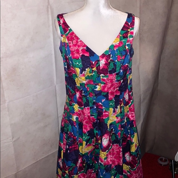 Jones New York Casual Springtime Sleeveless Dress - Picture 2 of 11